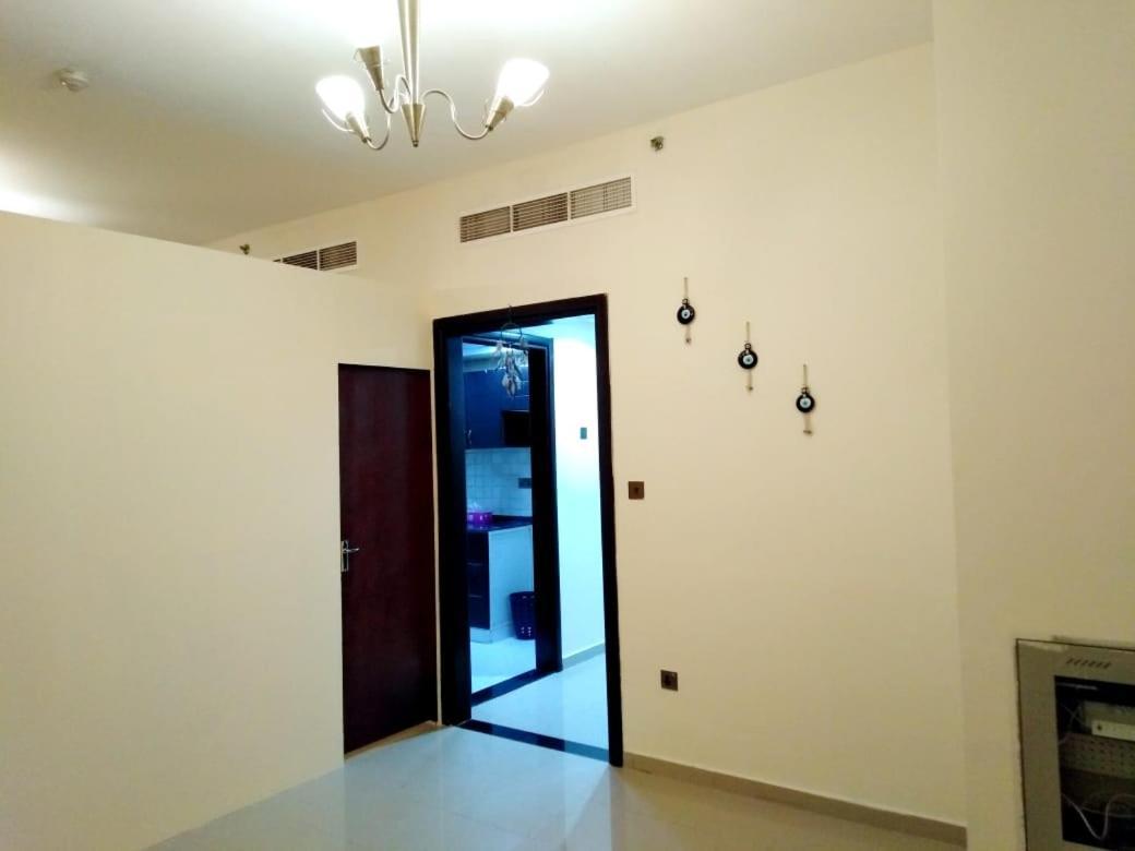 Good Luck Homes Shared Apartments Dubai Buitenkant foto